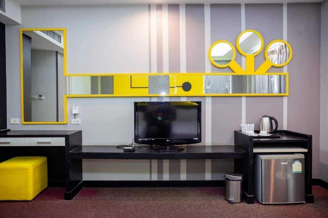 Capital O 75514 Vasidtee City Hotel Suphanburi Zewnętrze zdjęcie
