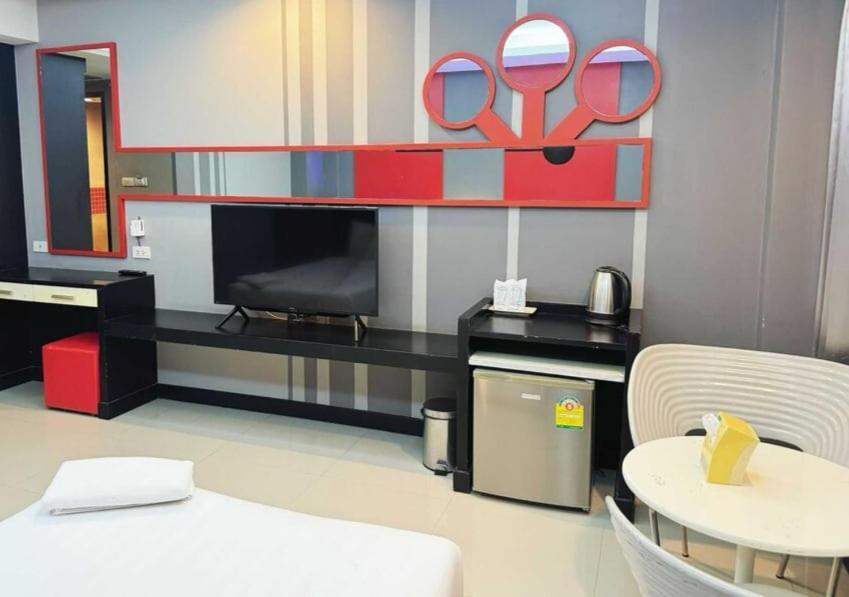 Capital O 75514 Vasidtee City Hotel Suphanburi Zewnętrze zdjęcie