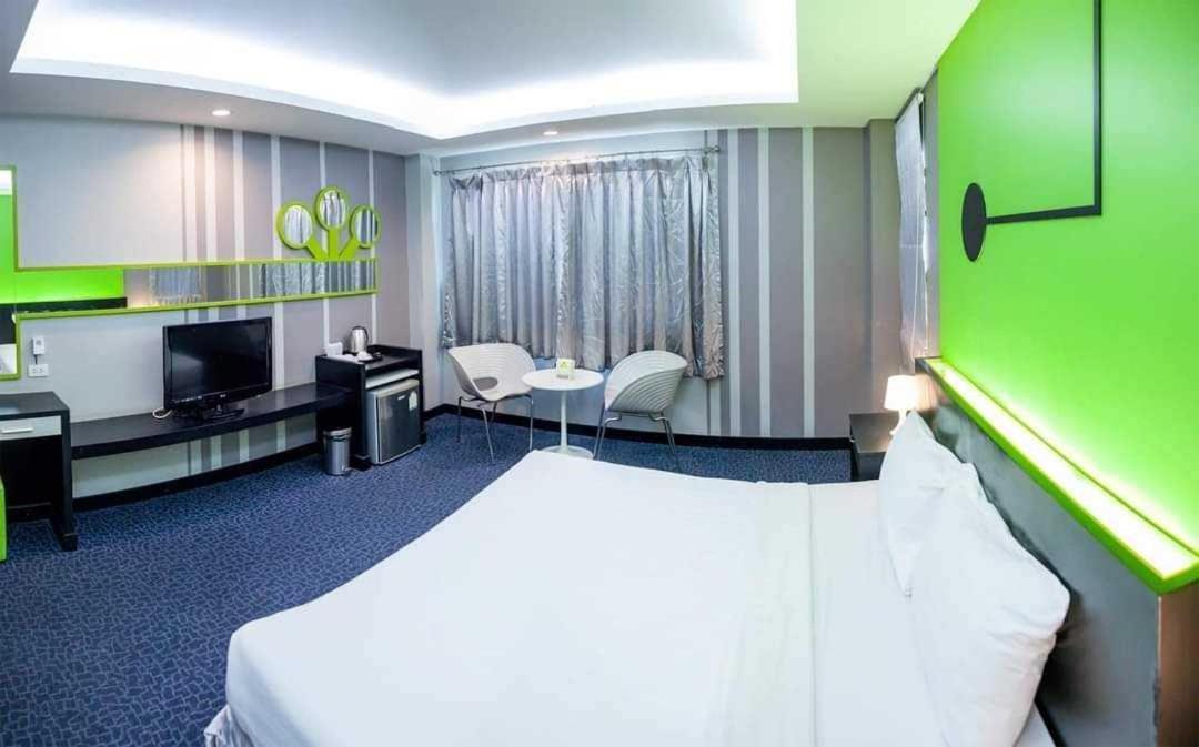 Capital O 75514 Vasidtee City Hotel Suphanburi Zewnętrze zdjęcie