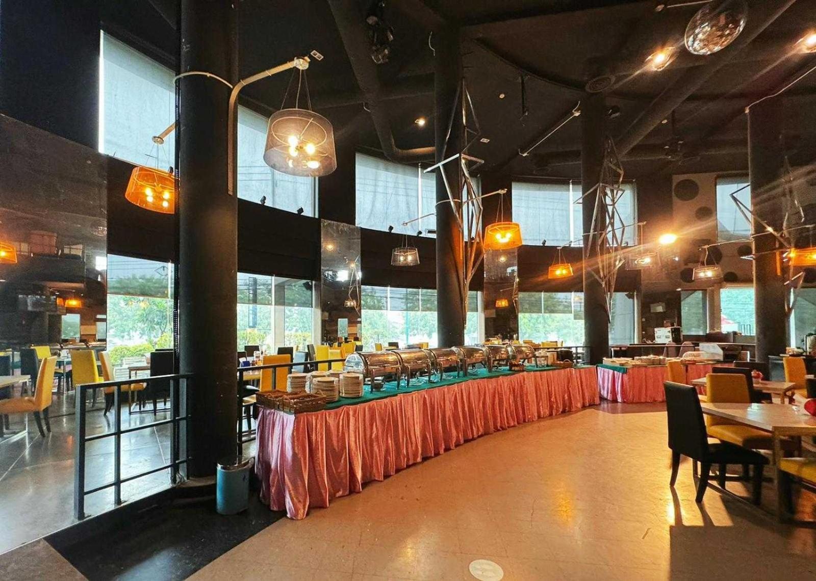 Capital O 75514 Vasidtee City Hotel Suphanburi Zewnętrze zdjęcie