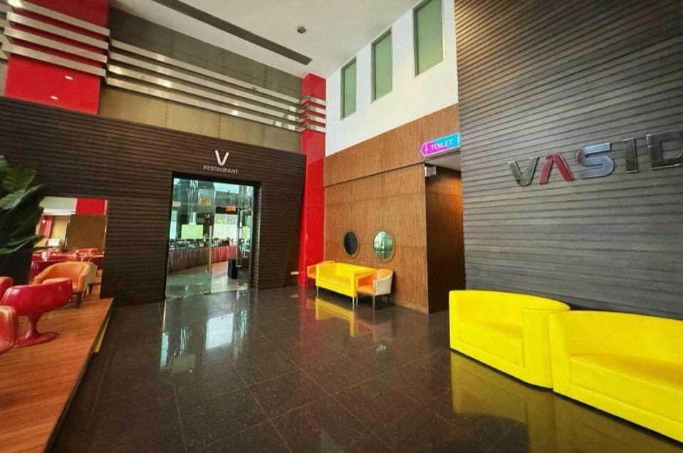 Capital O 75514 Vasidtee City Hotel Suphanburi Zewnętrze zdjęcie
