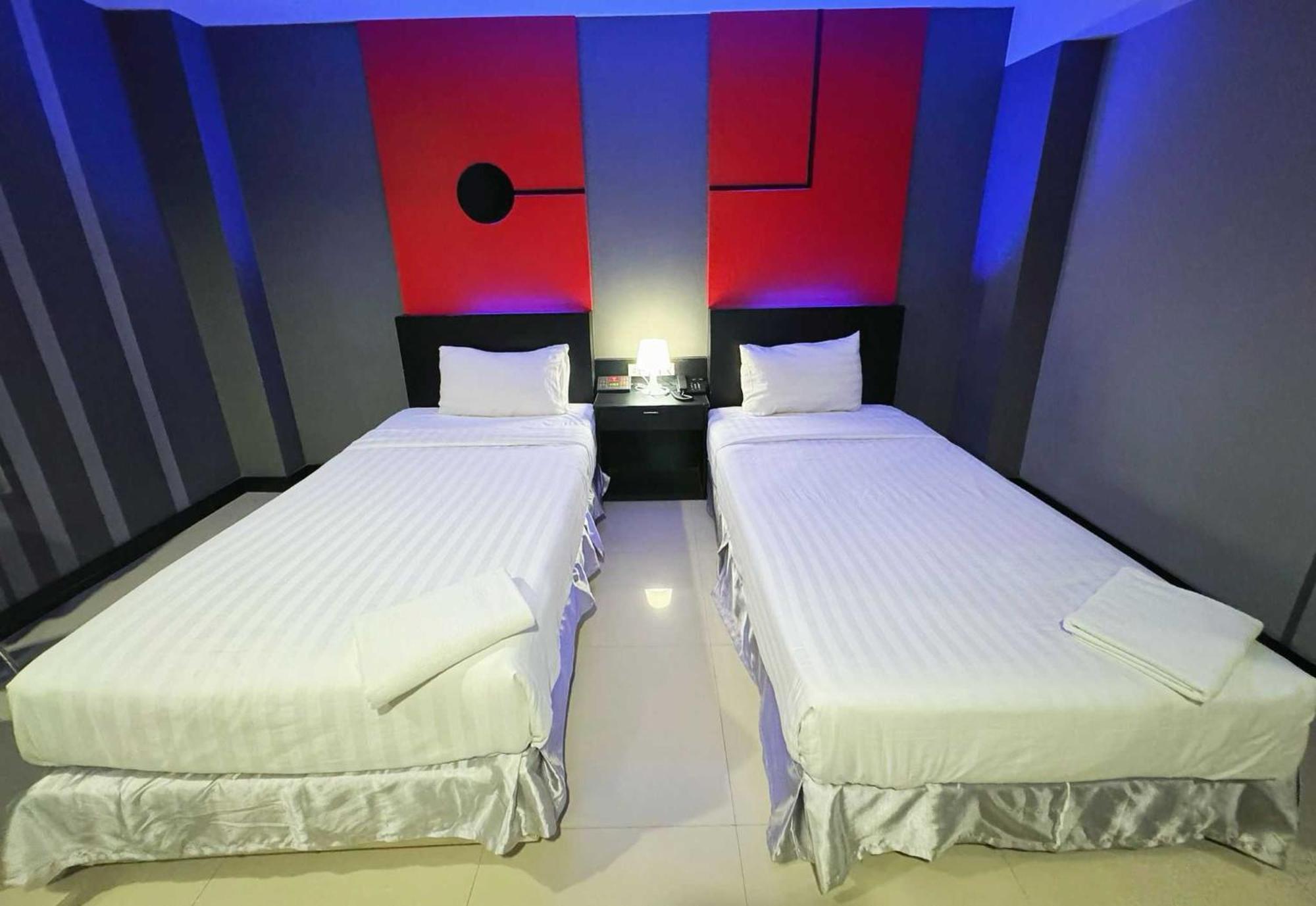 Capital O 75514 Vasidtee City Hotel Suphanburi Zewnętrze zdjęcie