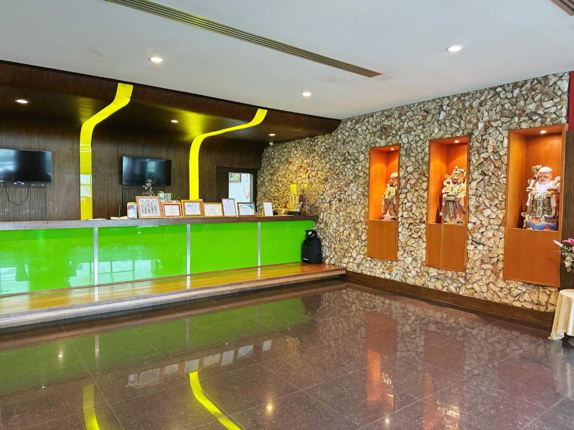 Capital O 75514 Vasidtee City Hotel Suphanburi Zewnętrze zdjęcie