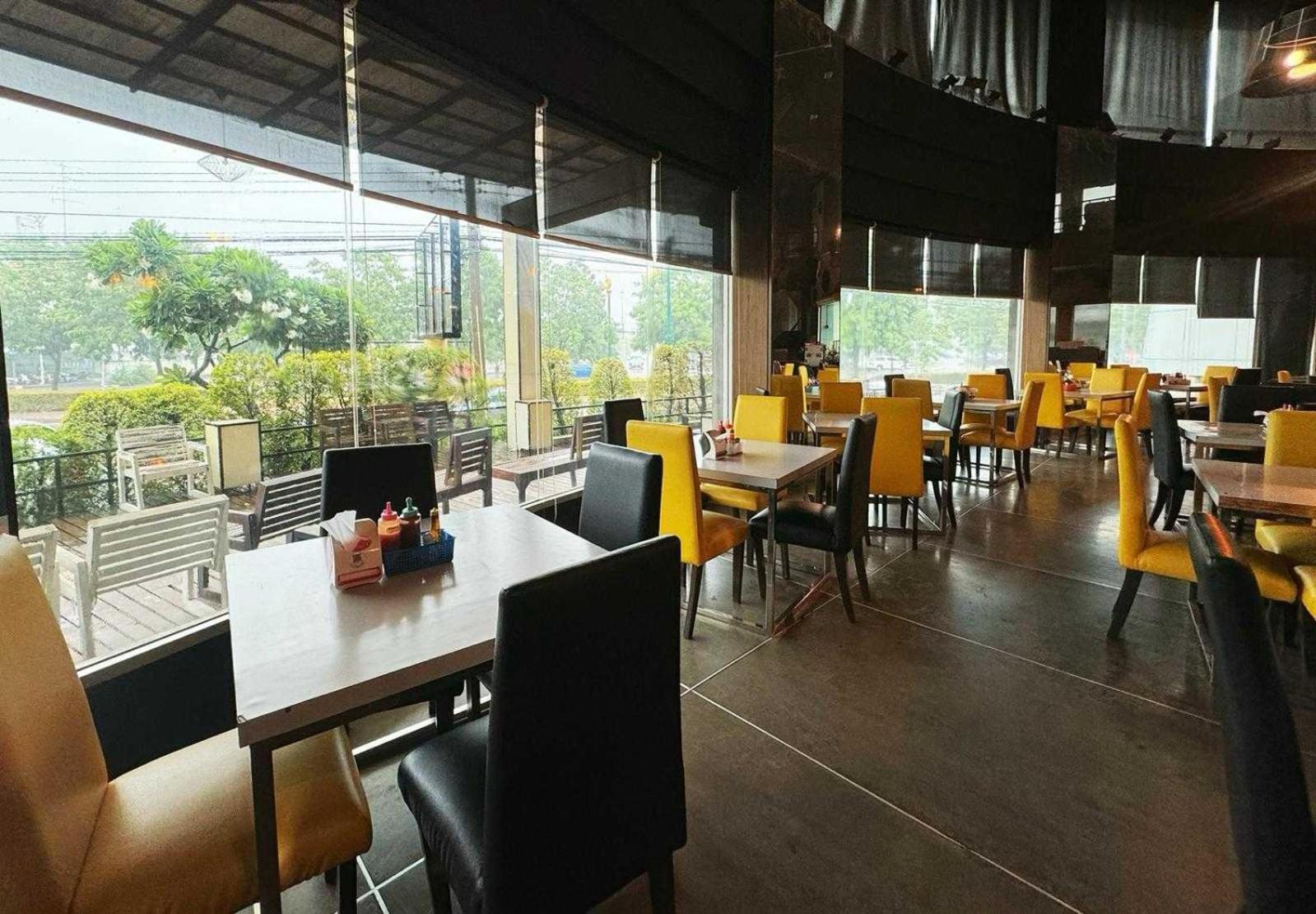 Capital O 75514 Vasidtee City Hotel Suphanburi Zewnętrze zdjęcie