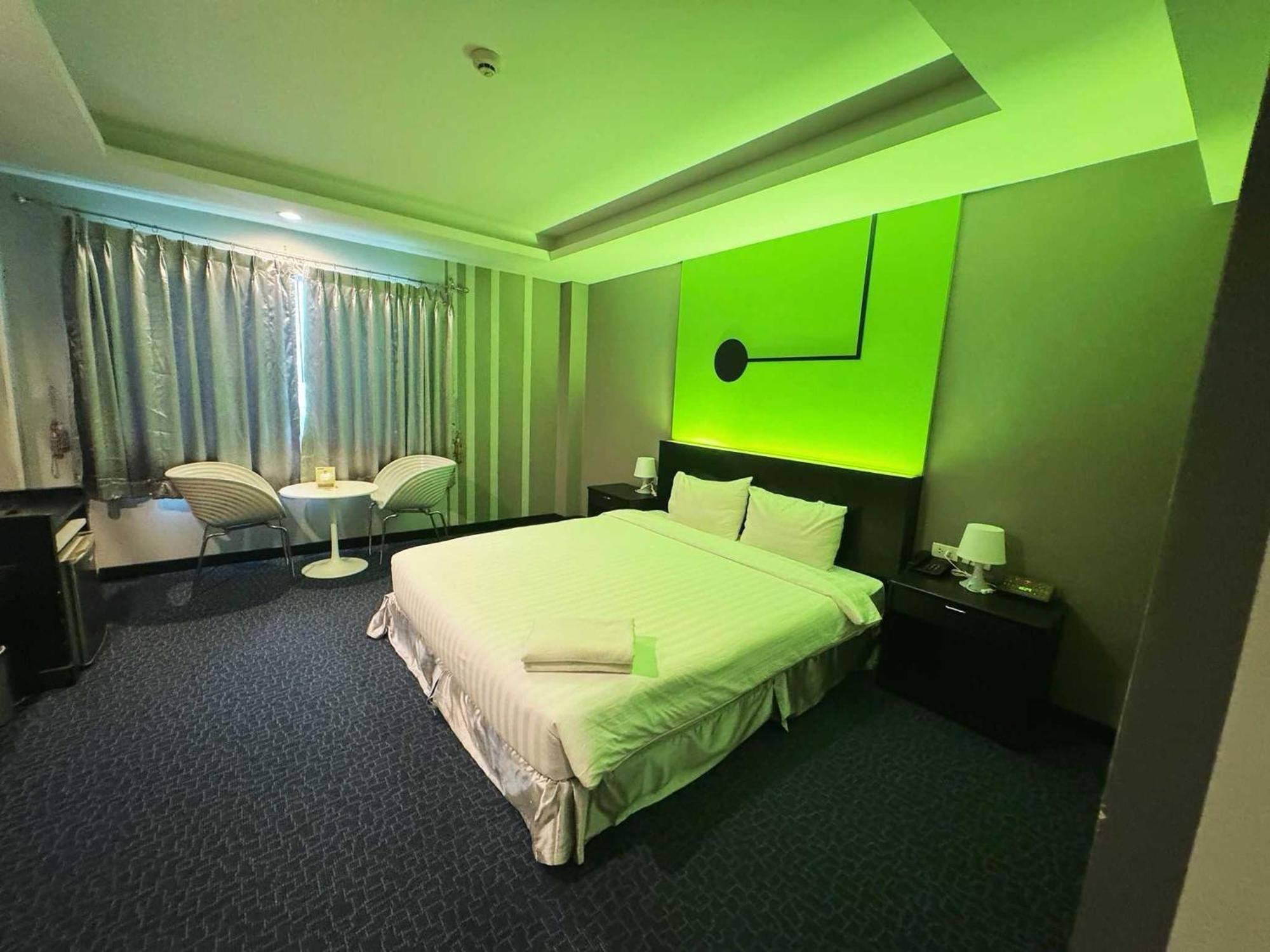 Capital O 75514 Vasidtee City Hotel Suphanburi Zewnętrze zdjęcie