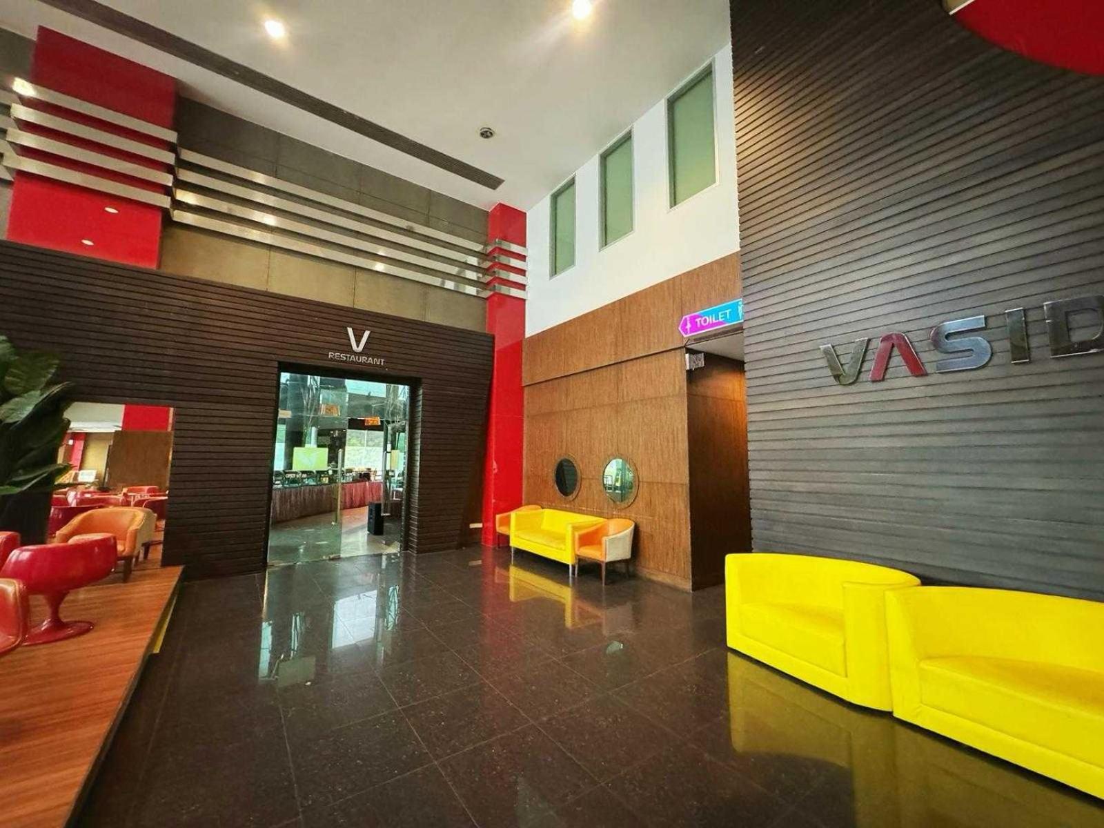 Capital O 75514 Vasidtee City Hotel Suphanburi Zewnętrze zdjęcie
