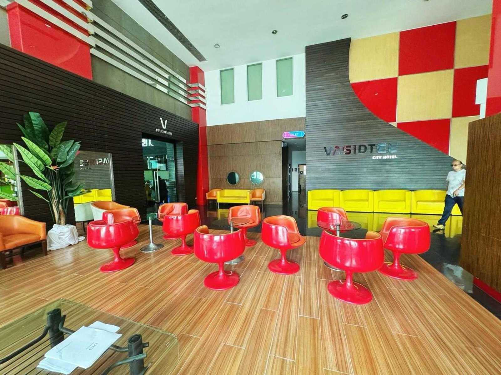 Capital O 75514 Vasidtee City Hotel Suphanburi Zewnętrze zdjęcie
