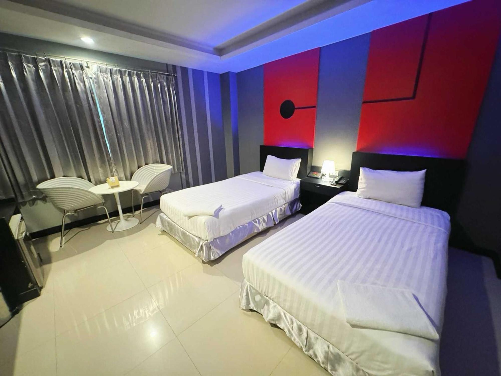 Capital O 75514 Vasidtee City Hotel Suphanburi Zewnętrze zdjęcie