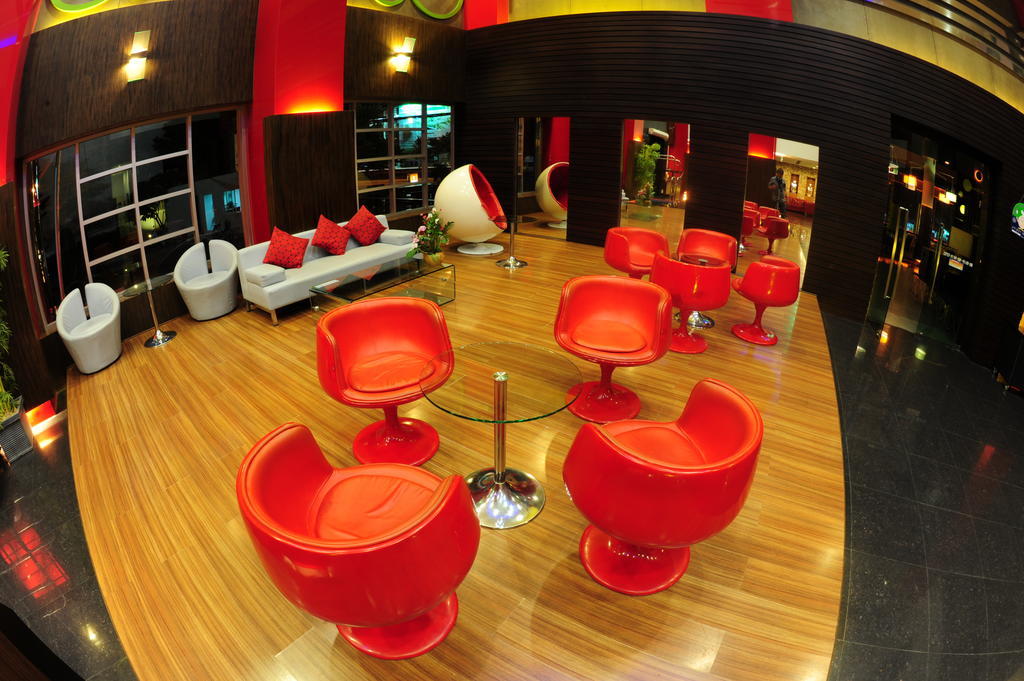 Capital O 75514 Vasidtee City Hotel Suphanburi Zewnętrze zdjęcie