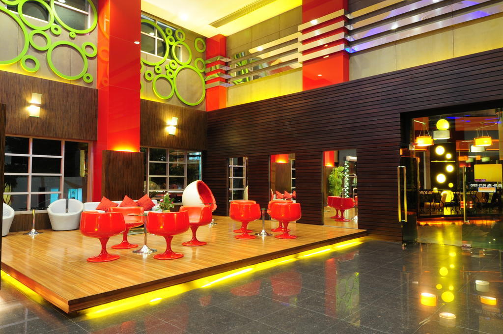 Capital O 75514 Vasidtee City Hotel Suphanburi Zewnętrze zdjęcie