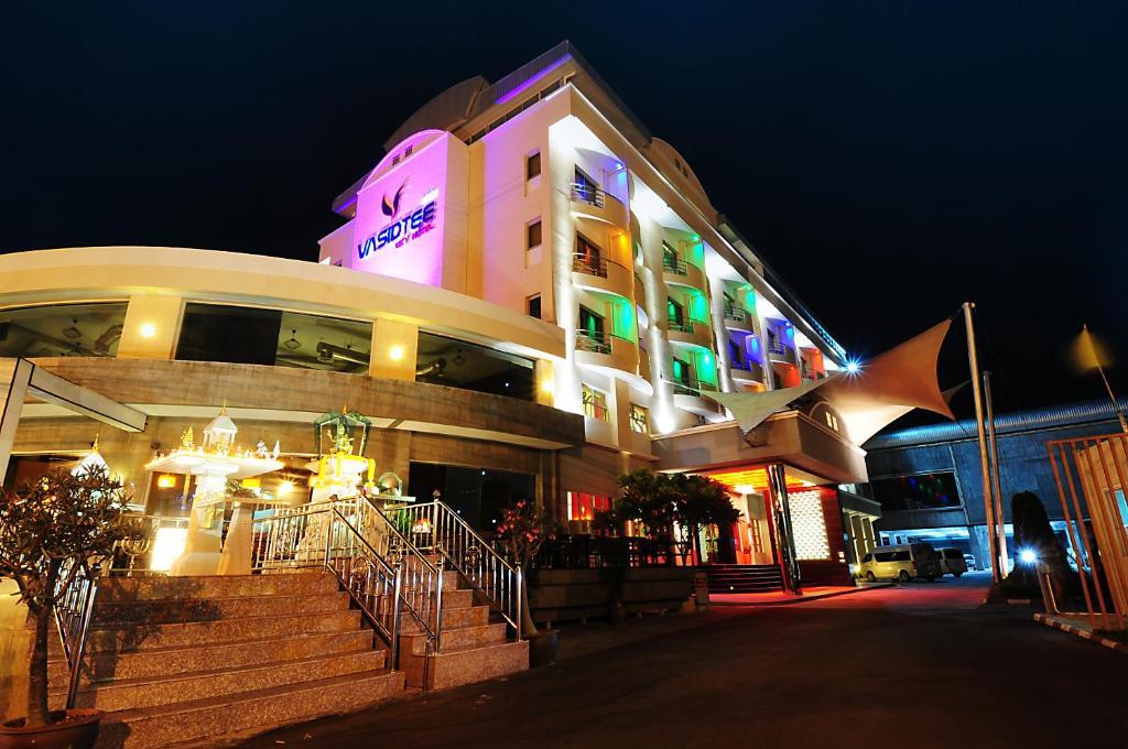 Capital O 75514 Vasidtee City Hotel Suphanburi Zewnętrze zdjęcie